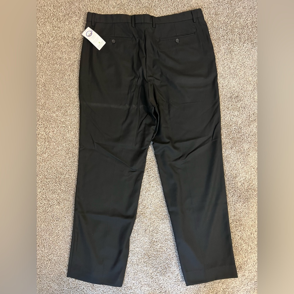 Men’s Banana Republic black slacks standard fit 38x32 **NWT**